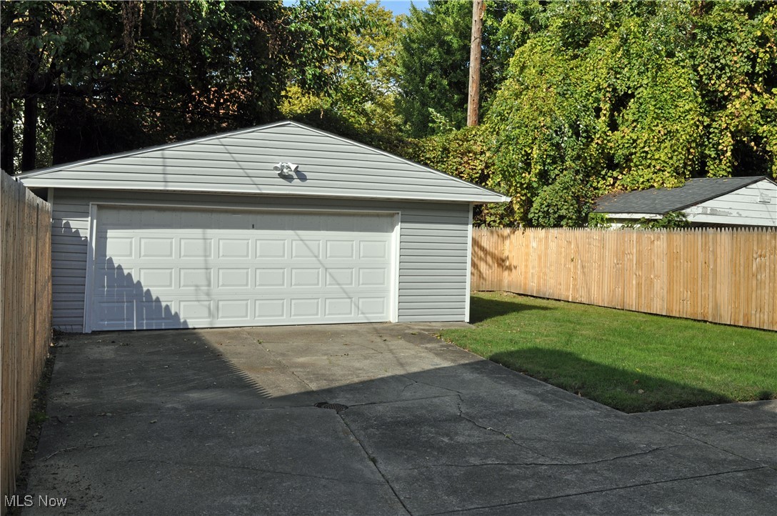 Schatzinger & Tremains - Residential