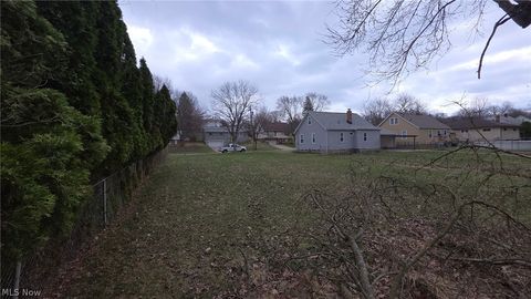 Tiny photo for 4930 E 81st Street, Garfield Heights, OH 44125 (MLS # 5202838)