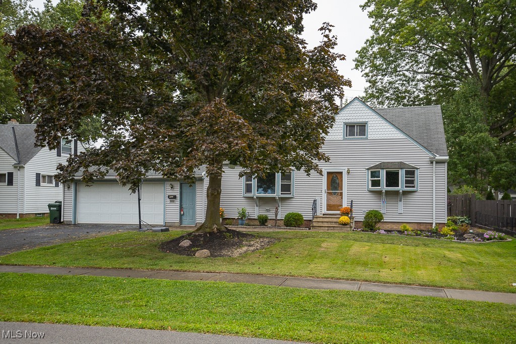 245 Berkshire Road, Avon Lake, Ohio image 1