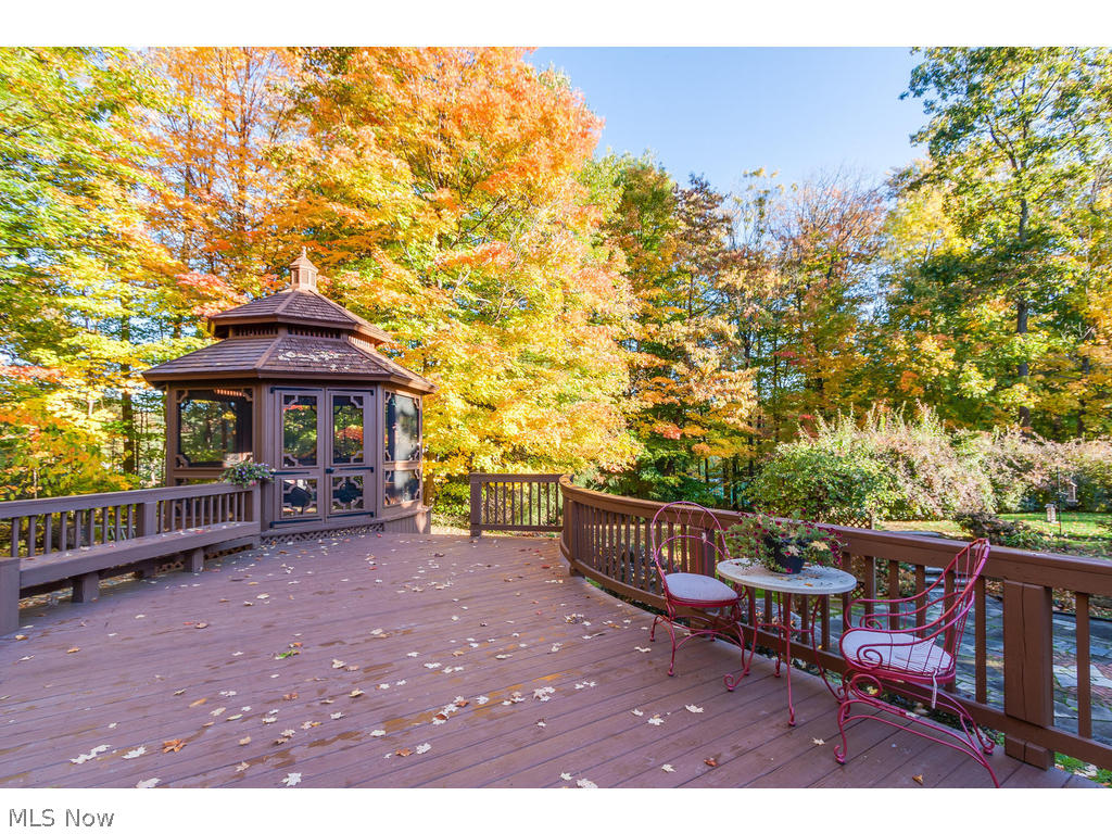 Deer Run Oval - Residential