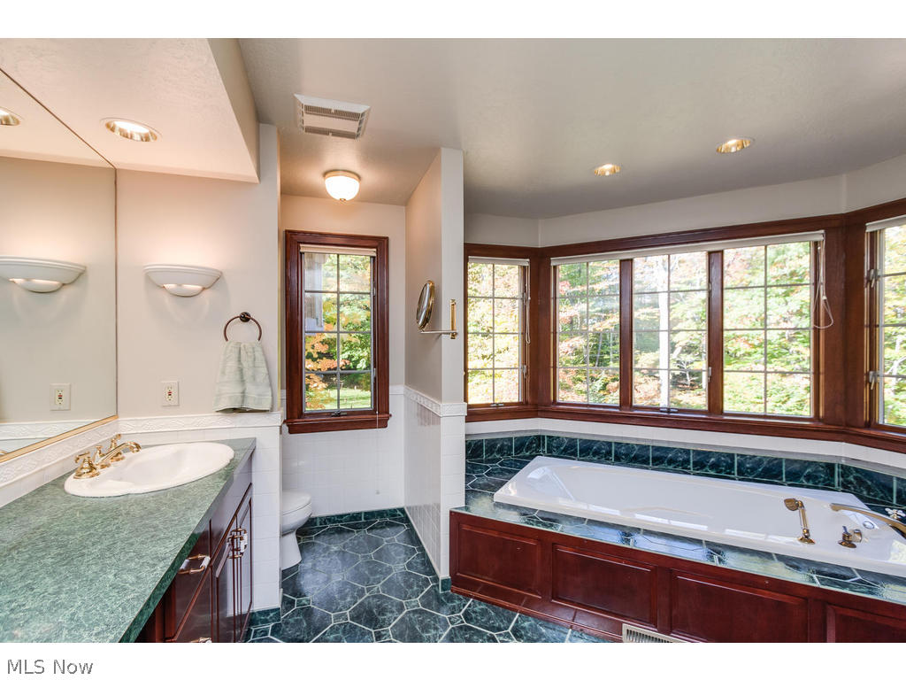 Deer Run Oval - Residential