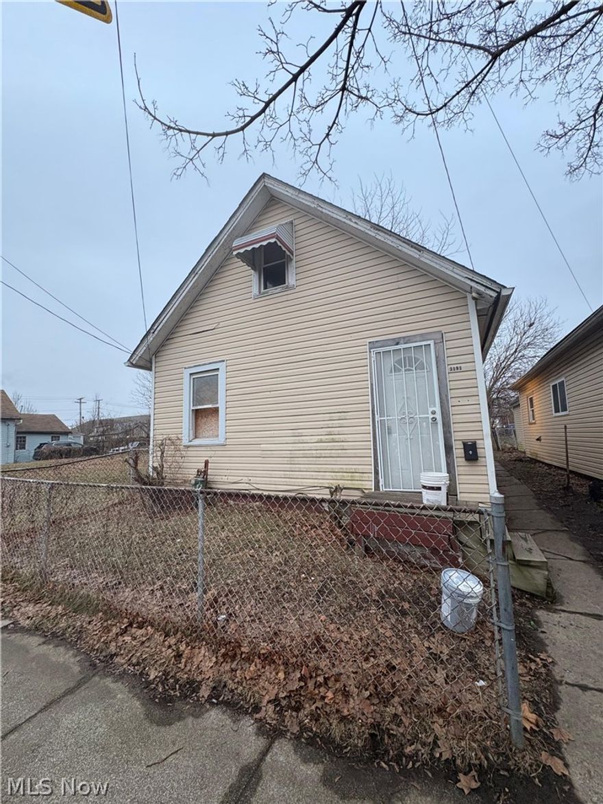 INVESTOR FRIENDLY OPPORTUNITY! 
This 2-bedroom, 1-bath single-family home offers a prime value-add opportunity for investors looking to renovate and maximize returns. With approximately 1,245 sq. ft. and a 1.5-story layout, this property is a true blank canvas ready for a full transformation. Located in the highly sought-after 44102 zip code, the home is just minutes from the MetroHealth Main Campus, along with nearby shopping, dining, and convenient highway access. Making it an attractive option for future tenants or resale.
Whether you're planning a fix-and-flip or building your rental portfolio, this property offers strong potential in a growing Cleveland market.
Sold as-is. Bring your vision and contractor to unlock its full value!