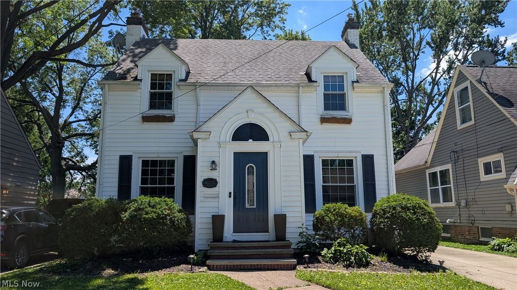 Photo of 16725 Bradgate Avenue, Cleveland, OH 44111 (MLS # 5219067)