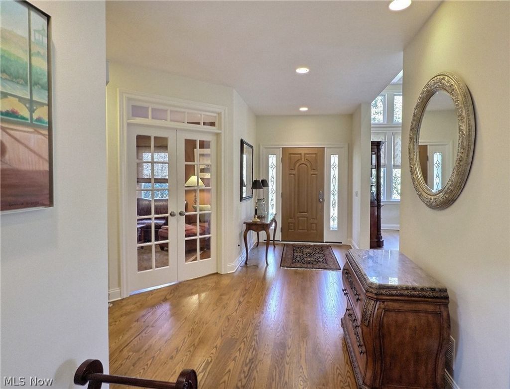 Photo of 79 Haskell Drive, Bratenahl, OH 44108 (MLS # 5202317)