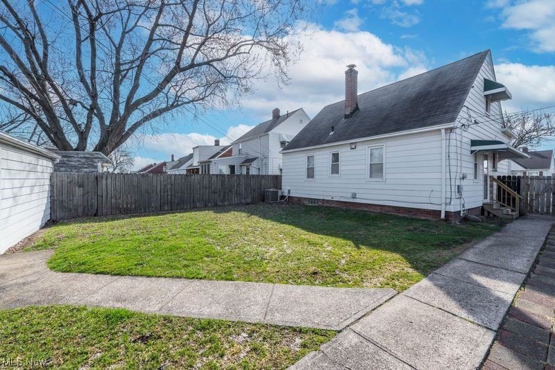 Ridgeview Manor - Residential