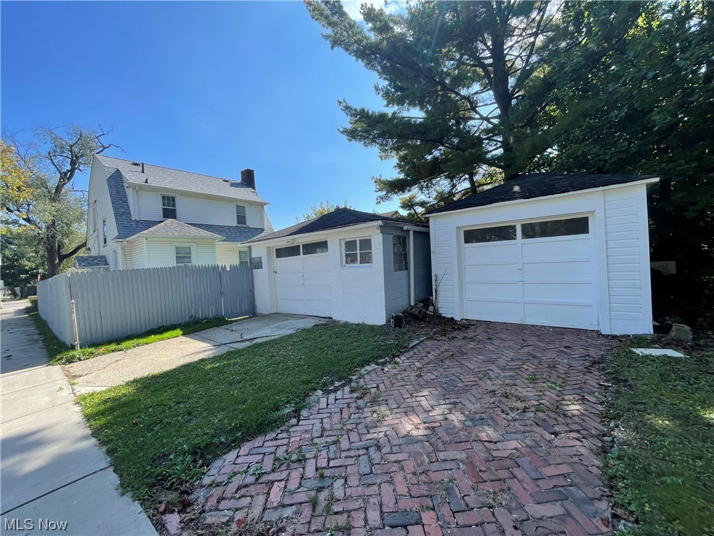 Bon Air Heights - Residential