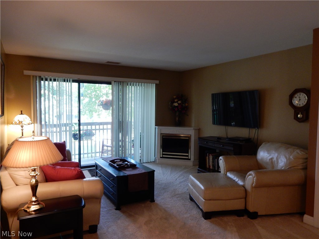 Enclave/Rosemont Rdg Condo - Residential