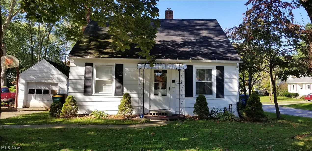 What a great investment property! Single family Bungalow style home and duplex on one lot. Single family has 3 bedrooms, 1 full and 2 half baths. Partially finished basement and 1 car detached garage with plenty of off street parking.
Duplex is a side by side, mirror image of each other. Both have 2 bedrooms, 1 full and 1 half bath. Laundry on first floor. Walk out basement with small patio in the back for each. Great investment.