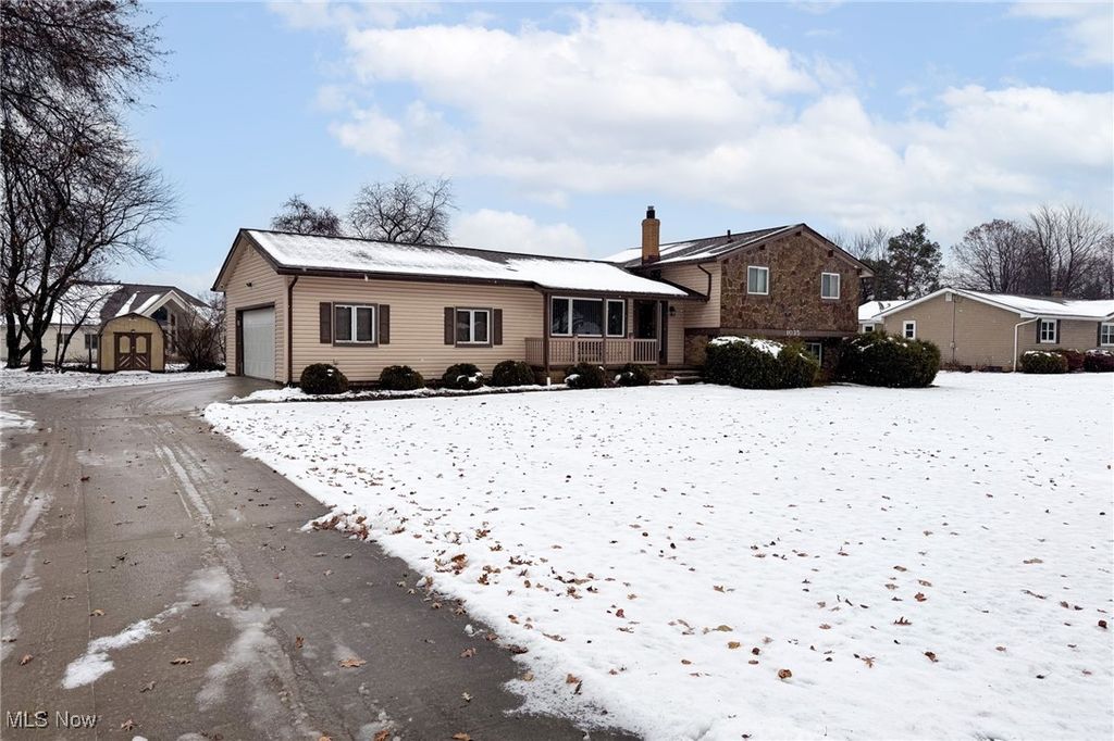 Photo of 1035 Skyland Drive, Macedonia, OH 44056 (MLS # 5177969)