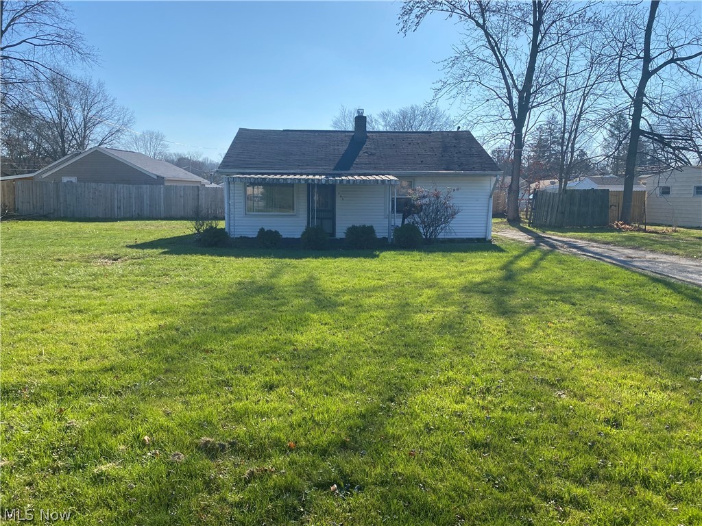 Beautiful home located right in Boardman! This house features a beautiful living room, two bedrooms, a full bathroom, and a kitchen. This property is conveniently located close to the Boardman Elementary, Middle, and High-school. This house is less than 1/4 a mile away from Boardman Plaza for all of your shopping needs.