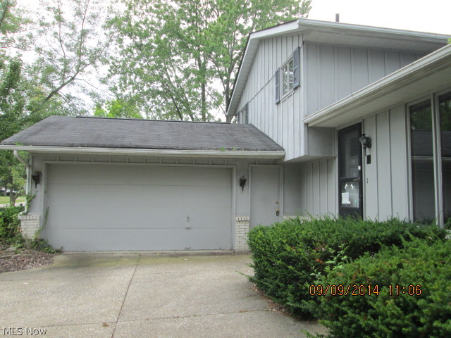 New Boston Knolls - Residential