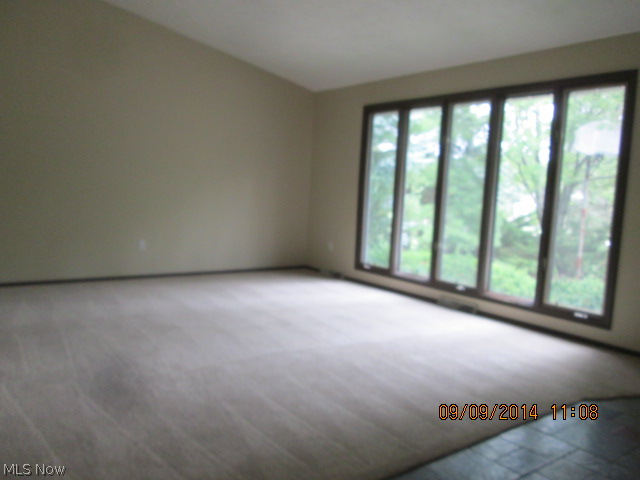 New Boston Knolls - Residential