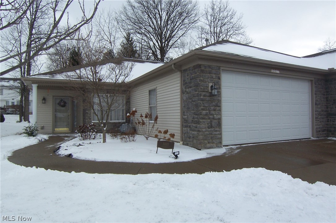 Wonderful ranch condo with open floor plan! Great room, kitchen with bar, dining room and sun room/office! This unit is a 2 unit, unlike majority quad units! First floor laundry, gas fireplace and 2+ attached garage! Master has large walk in closet and master bath! All appliances! Nice, quiet back view!