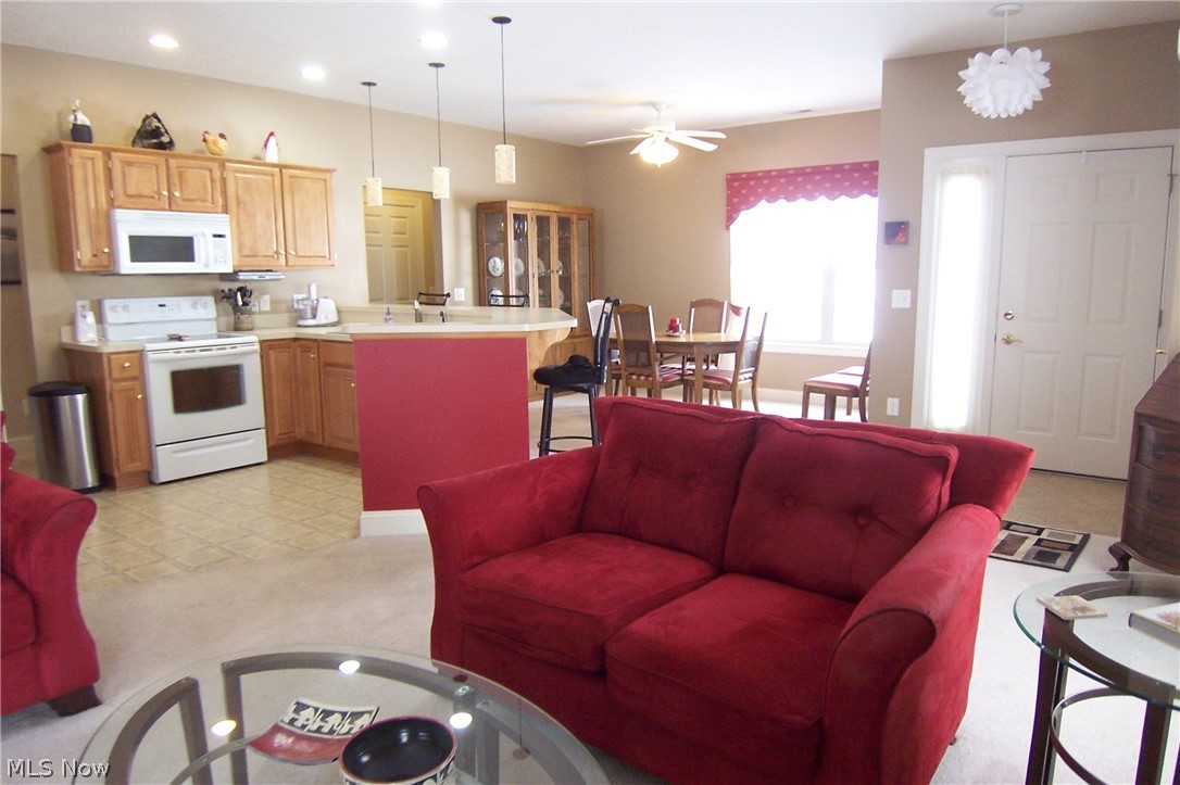 Whitewood Condos/Northpointe - Residential