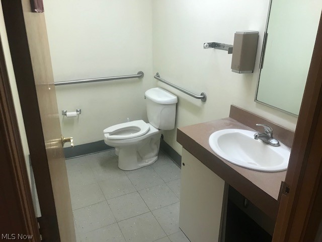 Lakeview Terrace - Commercial Sale