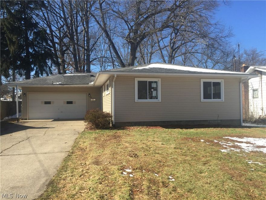 Ranch home in Ellet. This two bedroom, one bath home features a large living room and a spacious screened in porch. Situated on almost a quarter acre, this home has loads of potential. Sold as-is. Buyer to verify all information. Room sizes are approximate. owner occupants only until 3/25.