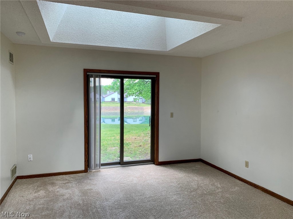 Pinewood Condo - Residential