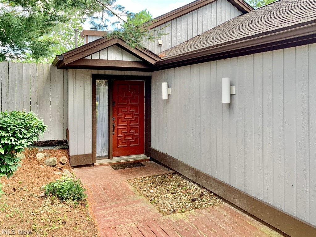 Pinewood Condo - Residential