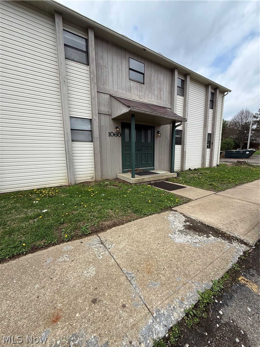 Photo of 1060 Brandywine Boulevard #D, Zanesville, OH 43701 (MLS # 5198646)