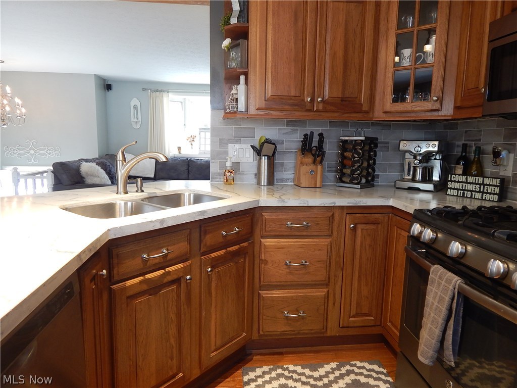 Oakhurst Manor - Residential