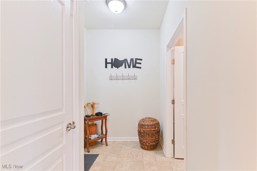 8016 Cotswold Drive, Mentor, Ohio image 34