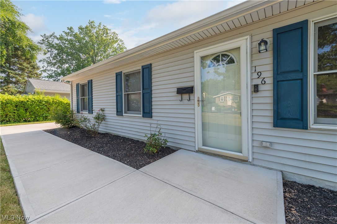196 Vineyard Road