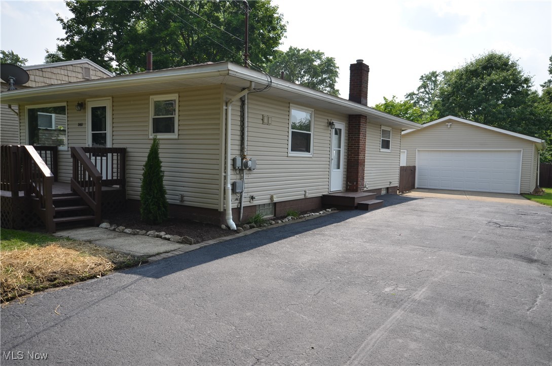 Newly updated! New kitchen with granite counter tops, new carpet, clean basement with rec room. Move-in ready.