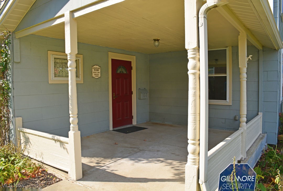 107 Center Street, Chardon, Ohio image 2