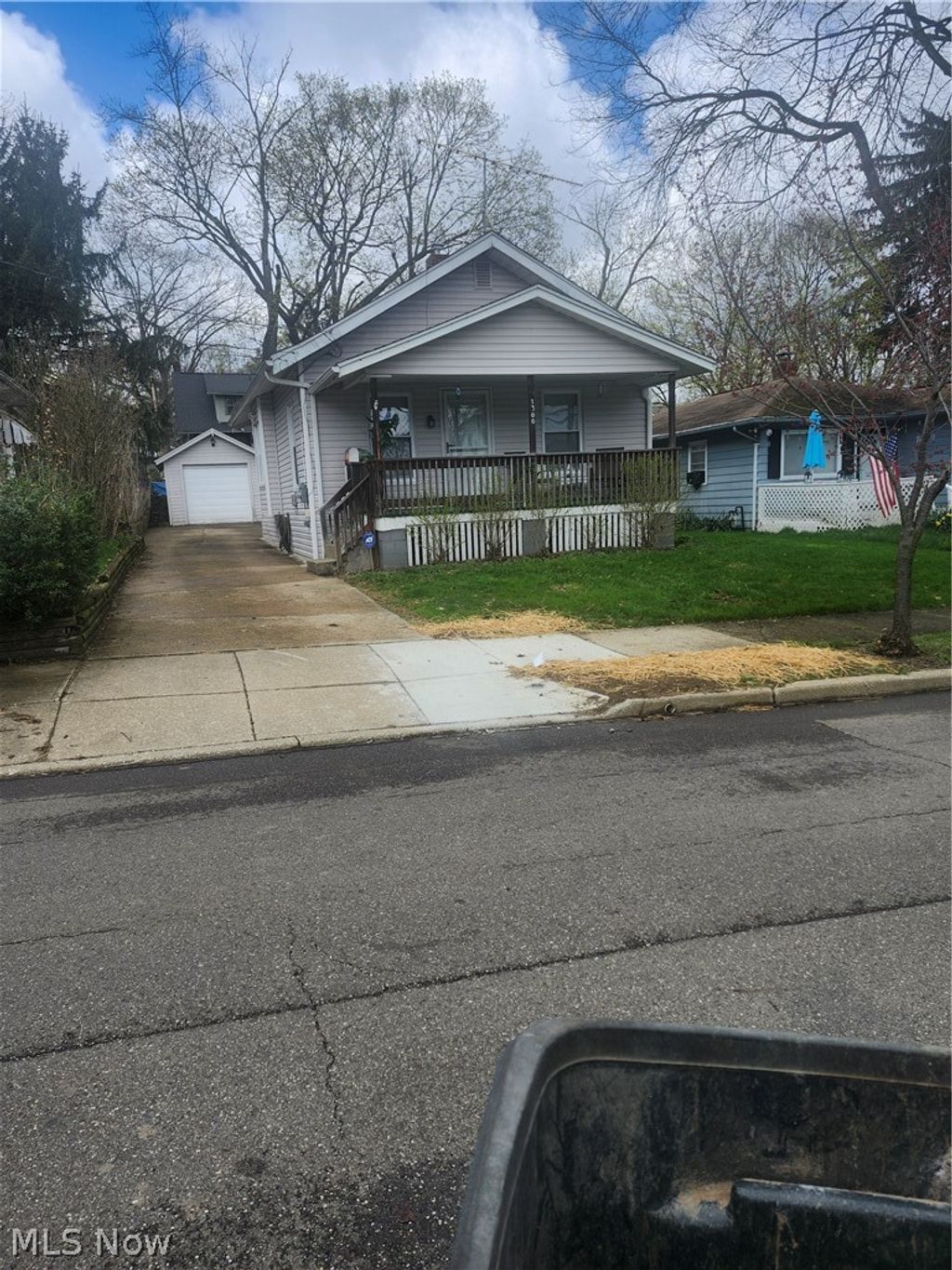 Photo of 1300 Mount Vernon Avenue, Akron, OH 44310 (MLS # 5183371)