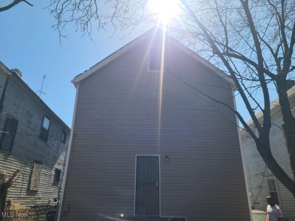 Southern Hower & Stone Raymonds - Residential Income