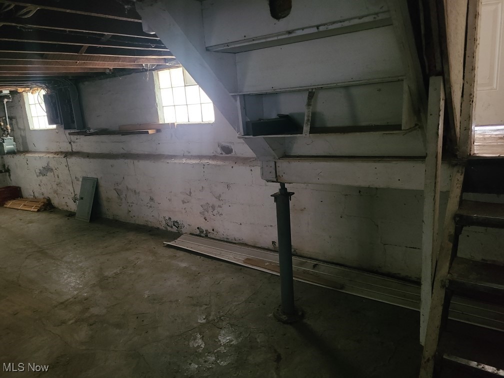 Southern Hower & Stone Raymonds - Residential Income