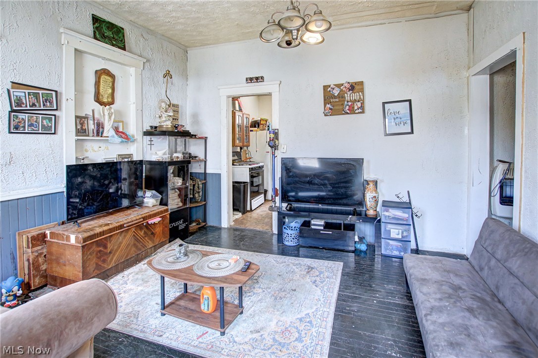 George H & Orlando J Fishs Su - Residential Income