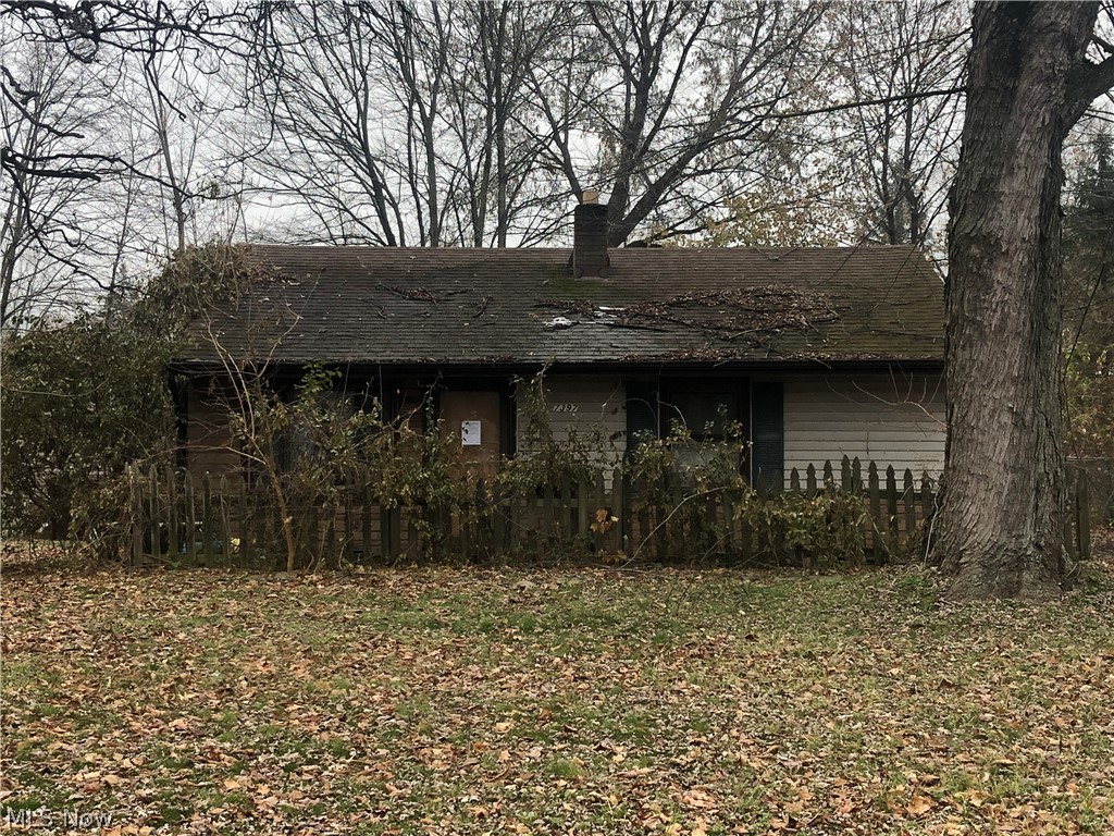 Calling all investors... This home is priced to sell quickly. This home features 2 bedrooms and 1 bath. The backyard is fenced in and has a storage shed. Located near the heart of Boardman, this home has good income potential written all over it. Some TLC is required but this house will surprise you if you come take a look. A one year home warranty is offered for a worry free purchase. Call today for your private showing.