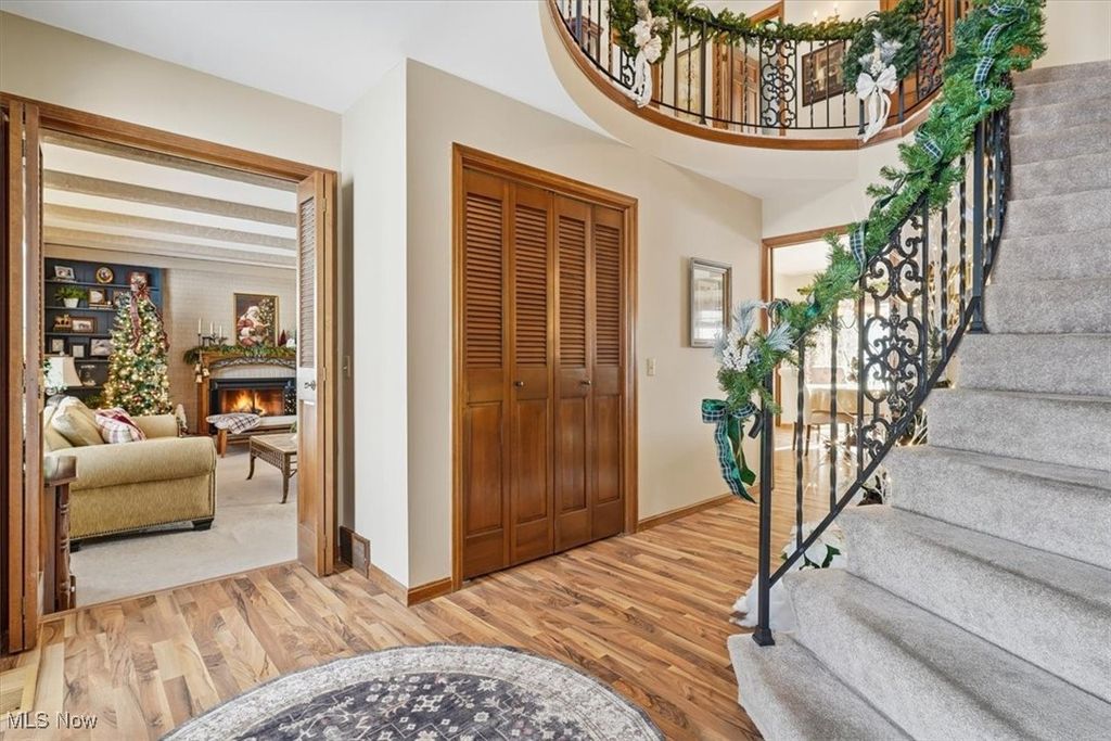 Photo of 310 Tonawanda Trail SW, Hartville, OH 44632 (MLS # 5177637)