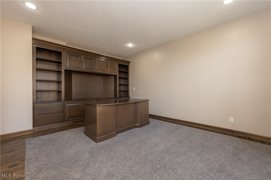 Aberdeen Golf Course Community - Residential