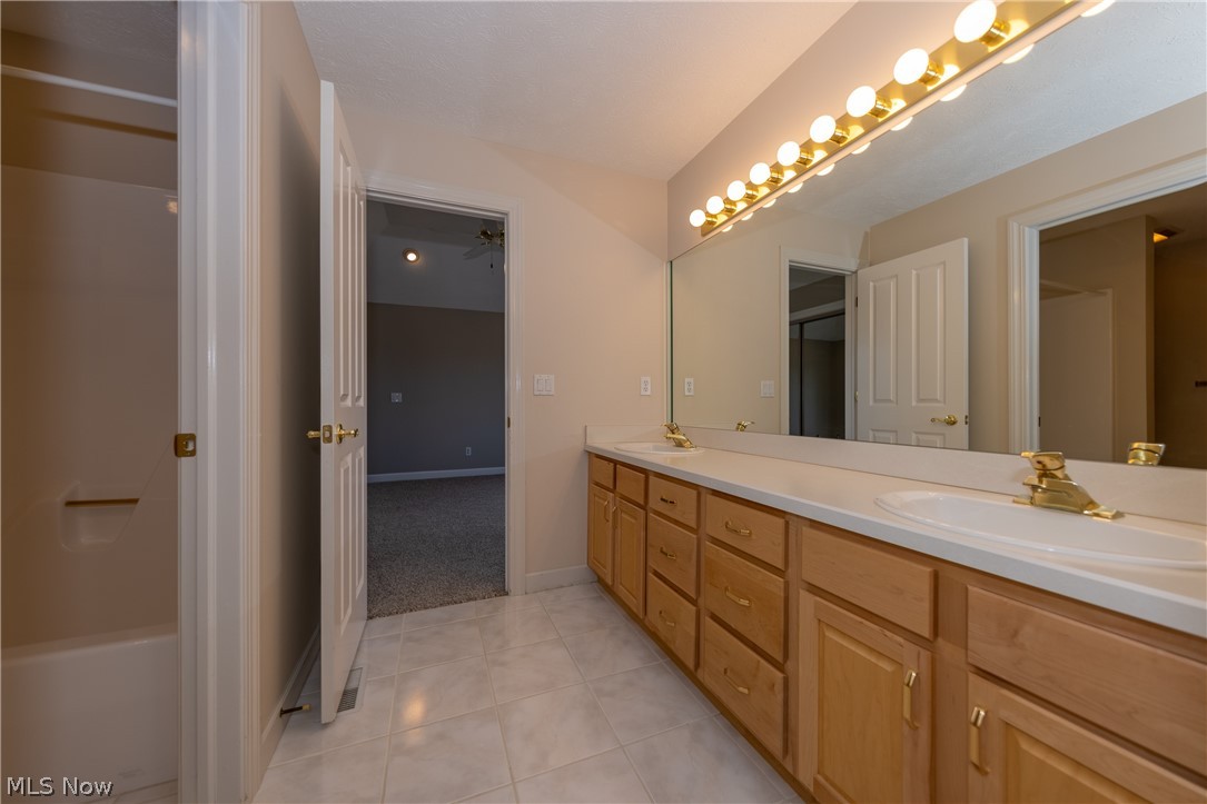 Aberdeen Golf Course Community - Residential