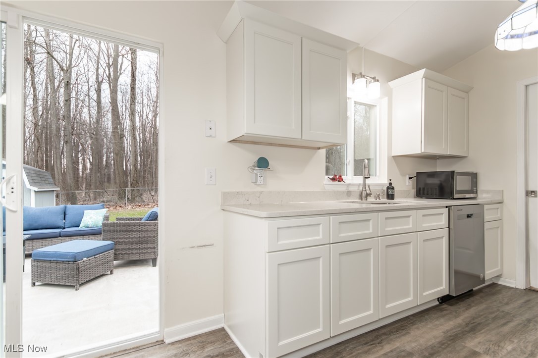 6846 Dave Drive, Madison, Ohio image 12