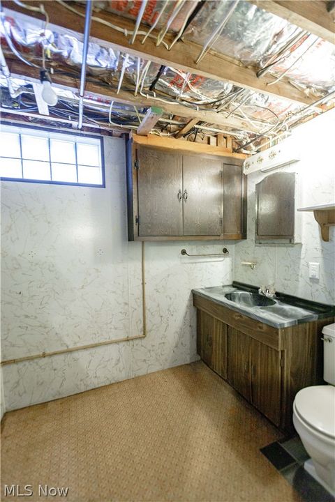 Tiny photo for 531 Avondale Street, Malvern, OH 44644 (MLS # 5189718)