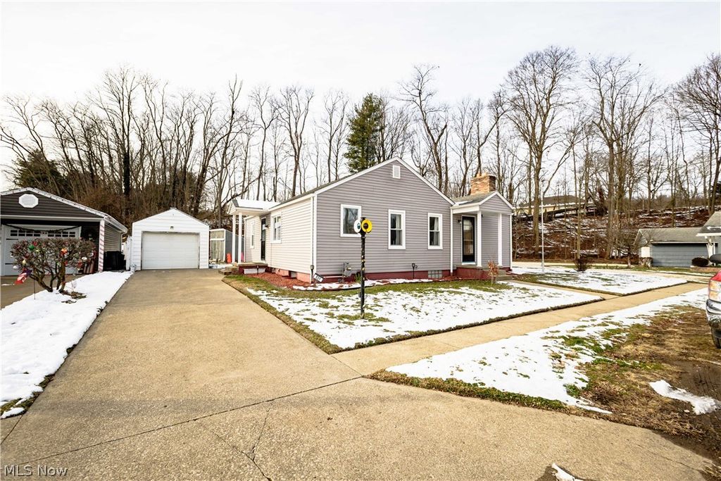 Photo of 531 Avondale Street, Malvern, OH 44644 (MLS # 5189718)