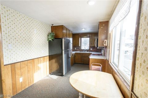 Tiny photo for 531 Avondale Street, Malvern, OH 44644 (MLS # 5189718)