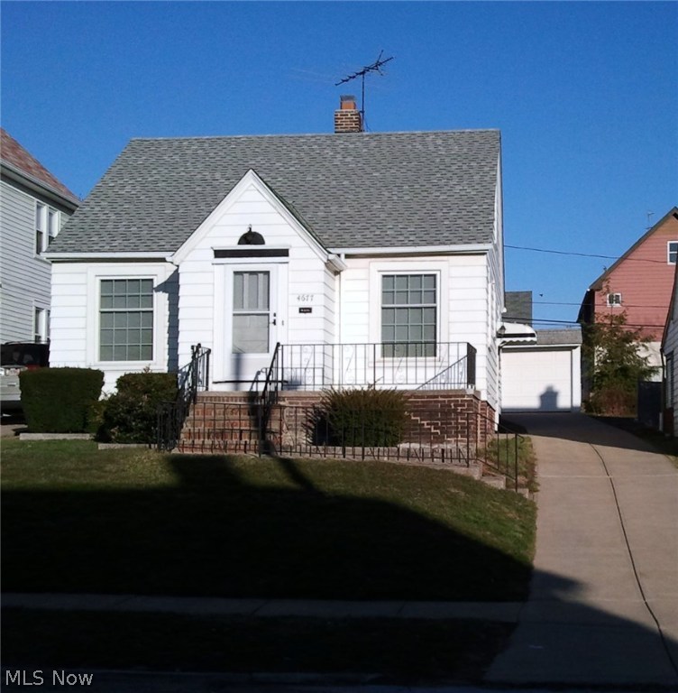 Seltzer-Round Company's Garfie - Residential