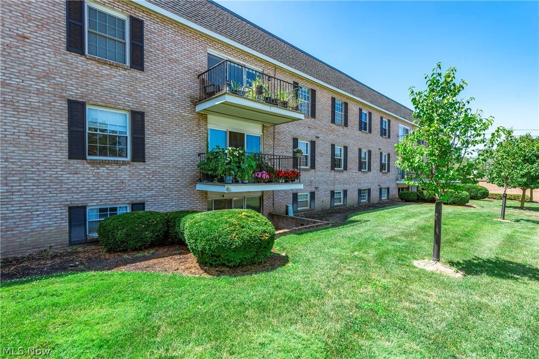 1155 Charter Oak Lane 304