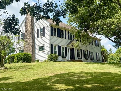 Homes For Sale - 115 Powells Lane<br/> Wintersville, OH 43953
