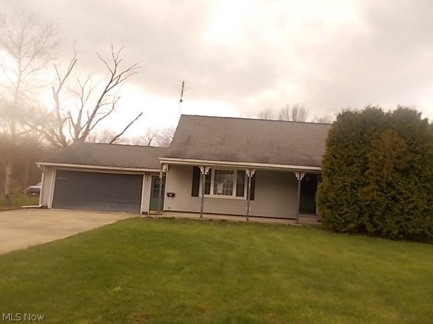 Great Cape Cod with over 1800 sq.ft. of living space plus a full basement to expand.  Over 1800 sq. ft. Cape Cod with full basement. Deep back yard with enclosed patio and 2 car garage.
In need of a few repairs but is going to be a super nice home