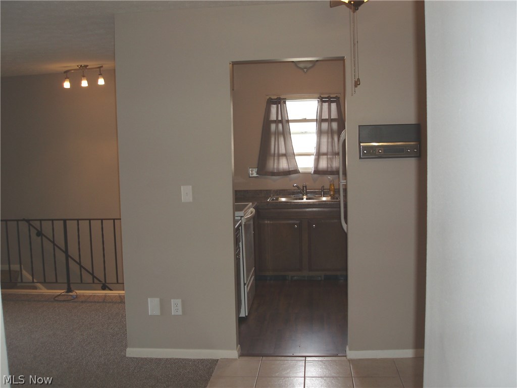 Country Club Apt Homes North Condo - Residential