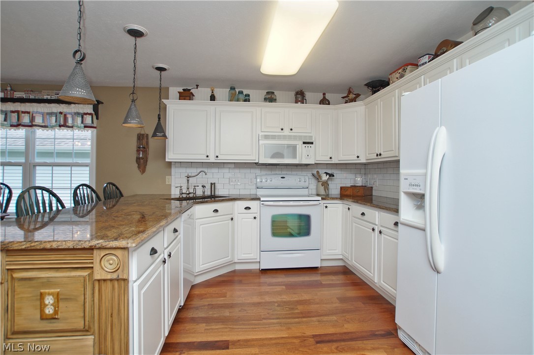 Windjammer Court Condo Ph 02 - Residential