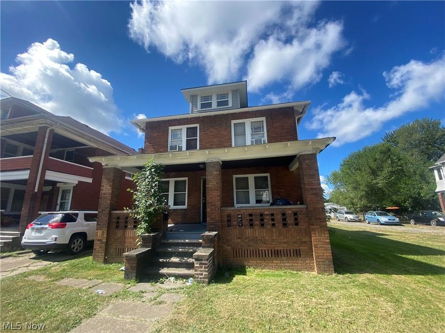 This is an all-brick duplex, each unit has two beds, 1 bath.  Property is currently 100% occupied. Downstairs unit pays $520 per month, and has a year lease good through May of 2022. The upstairs unit pays $547.50 and has a year lease good through July of 2022. Both tenants are always on time and take very good care of the property.