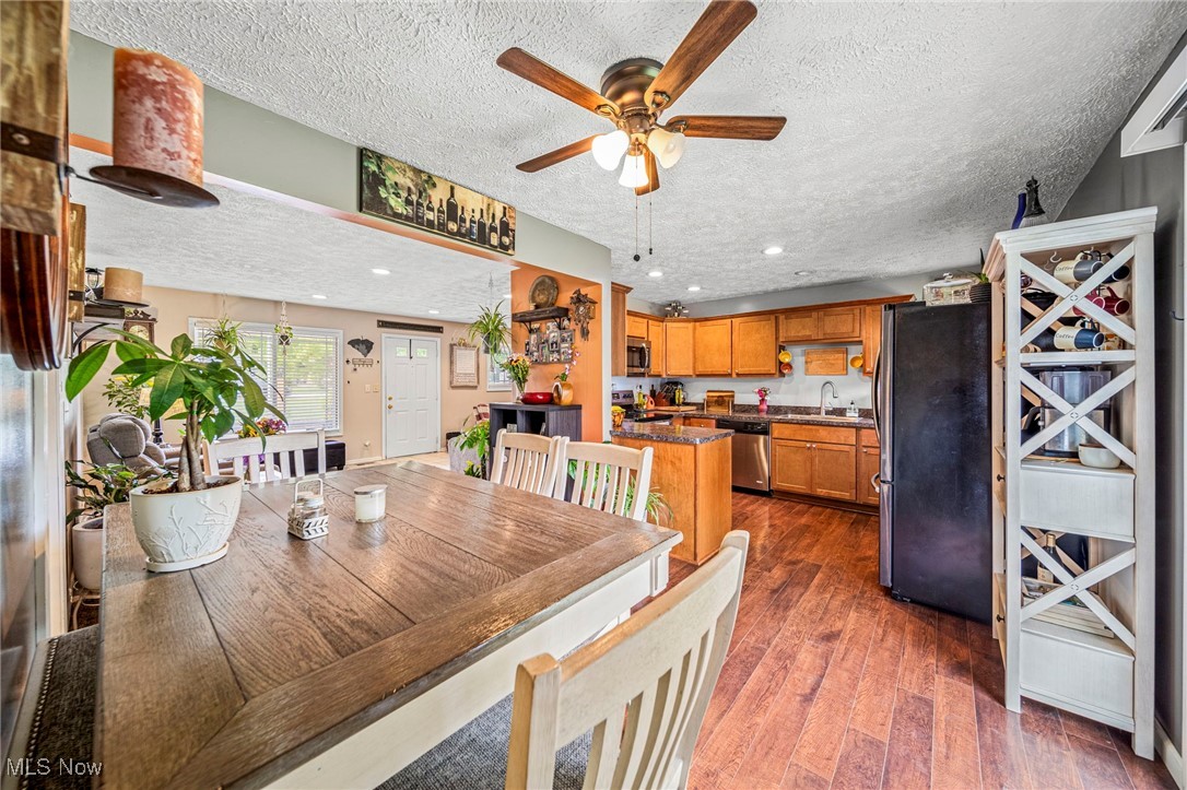 566 Sherwood Drive, Aurora, Ohio image 10