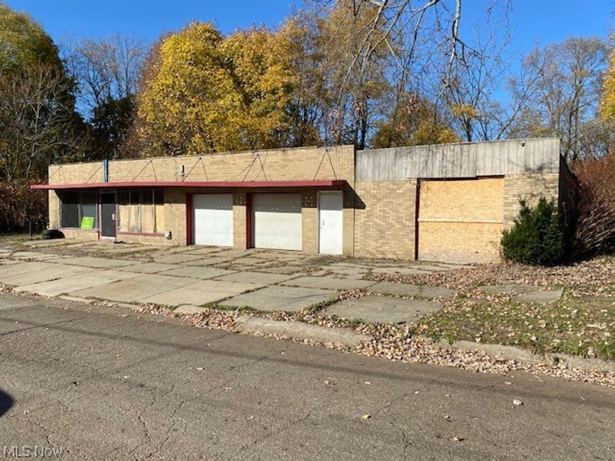 Cash only sale, as is. Seller will make no repairs. Property is secure but needs quite a bit of work.