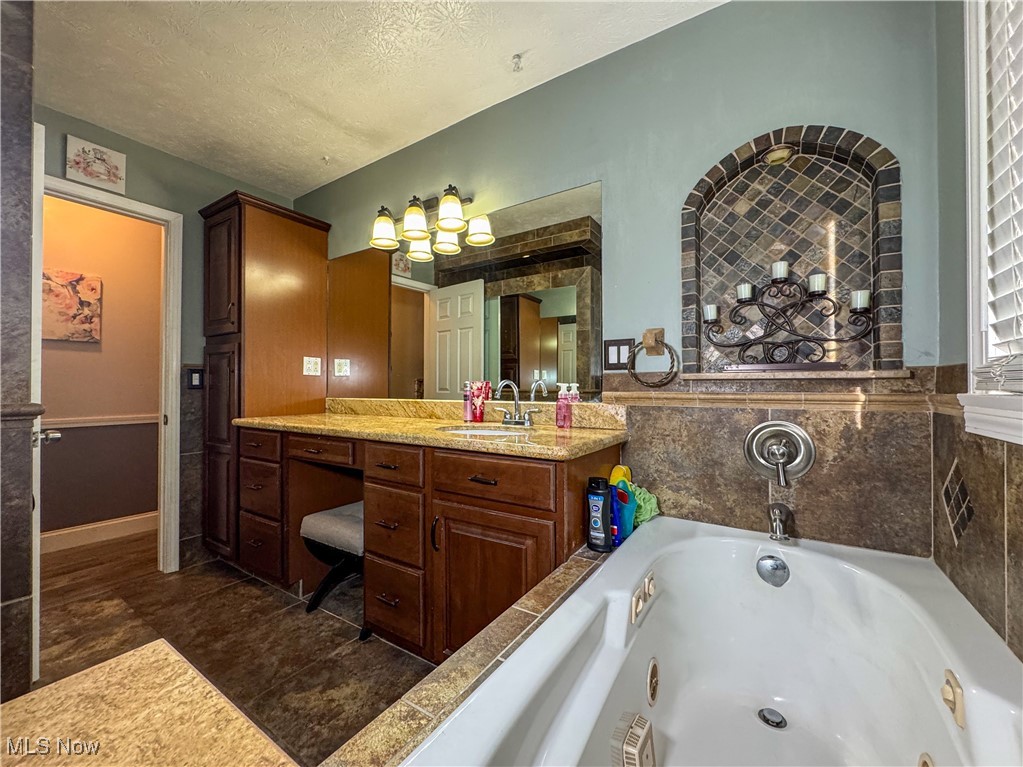 172 Winter Lane, Cortland, Ohio image 17